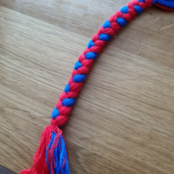 NWT Spiderman beanie and gloves - Picture 5 of 7